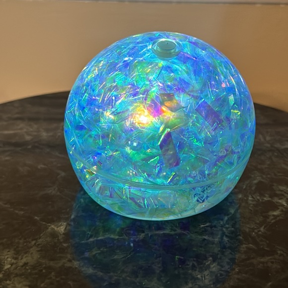 Hedstrom Light Up Tinsel Ball - Picture 1 of 6